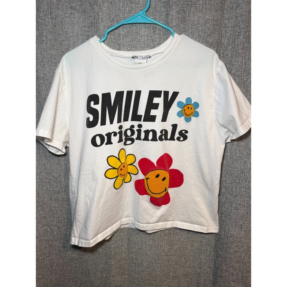 Zara Smiley Happy Collection Graphic T-Shirt White Floral Patch Large